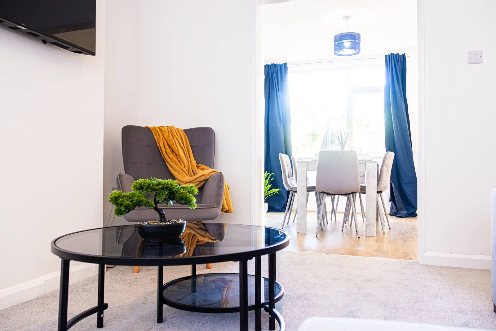 Comfortable accommodation in Coventry by Maine Stays