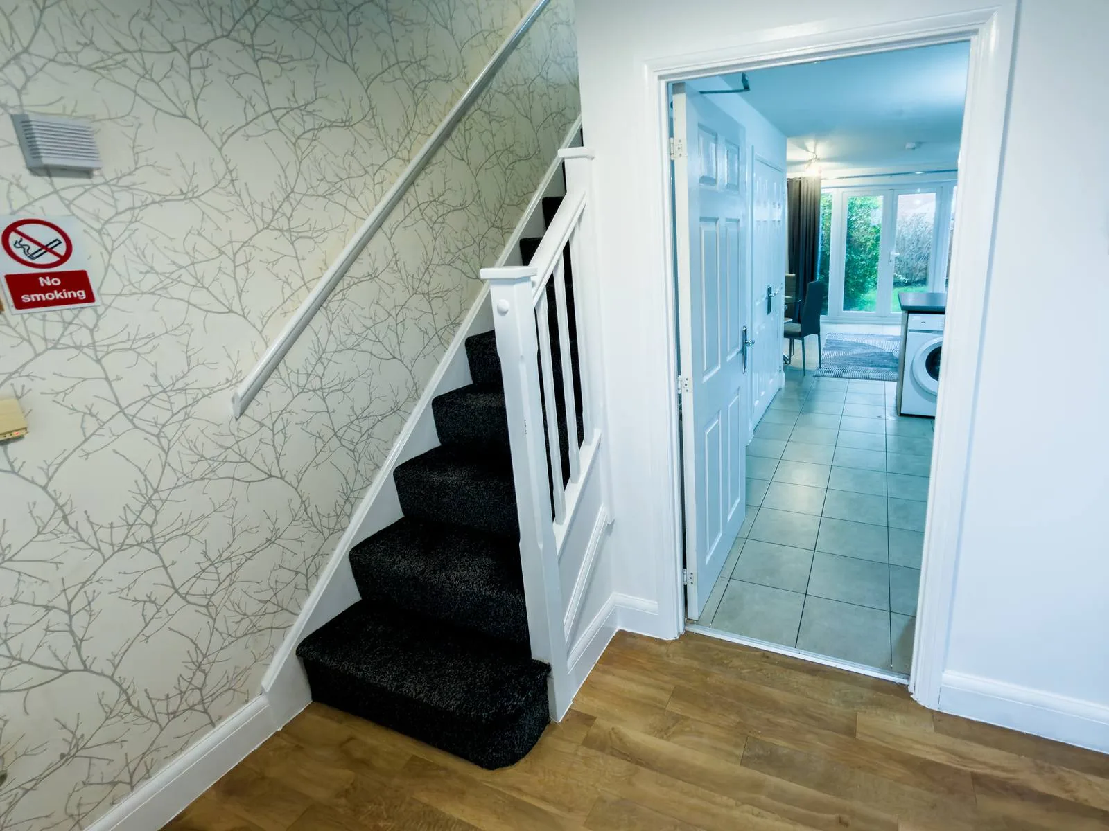 Comfortable accommodation in Coventry by Maine Stays
