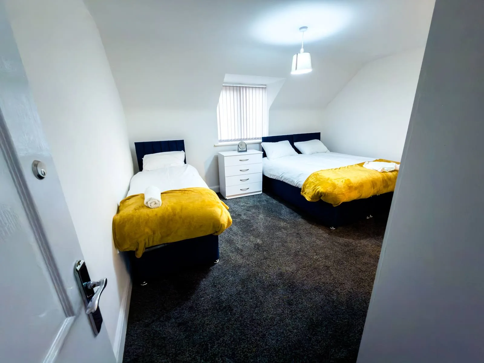 Comfortable accommodation in Coventry by Maine Stays
