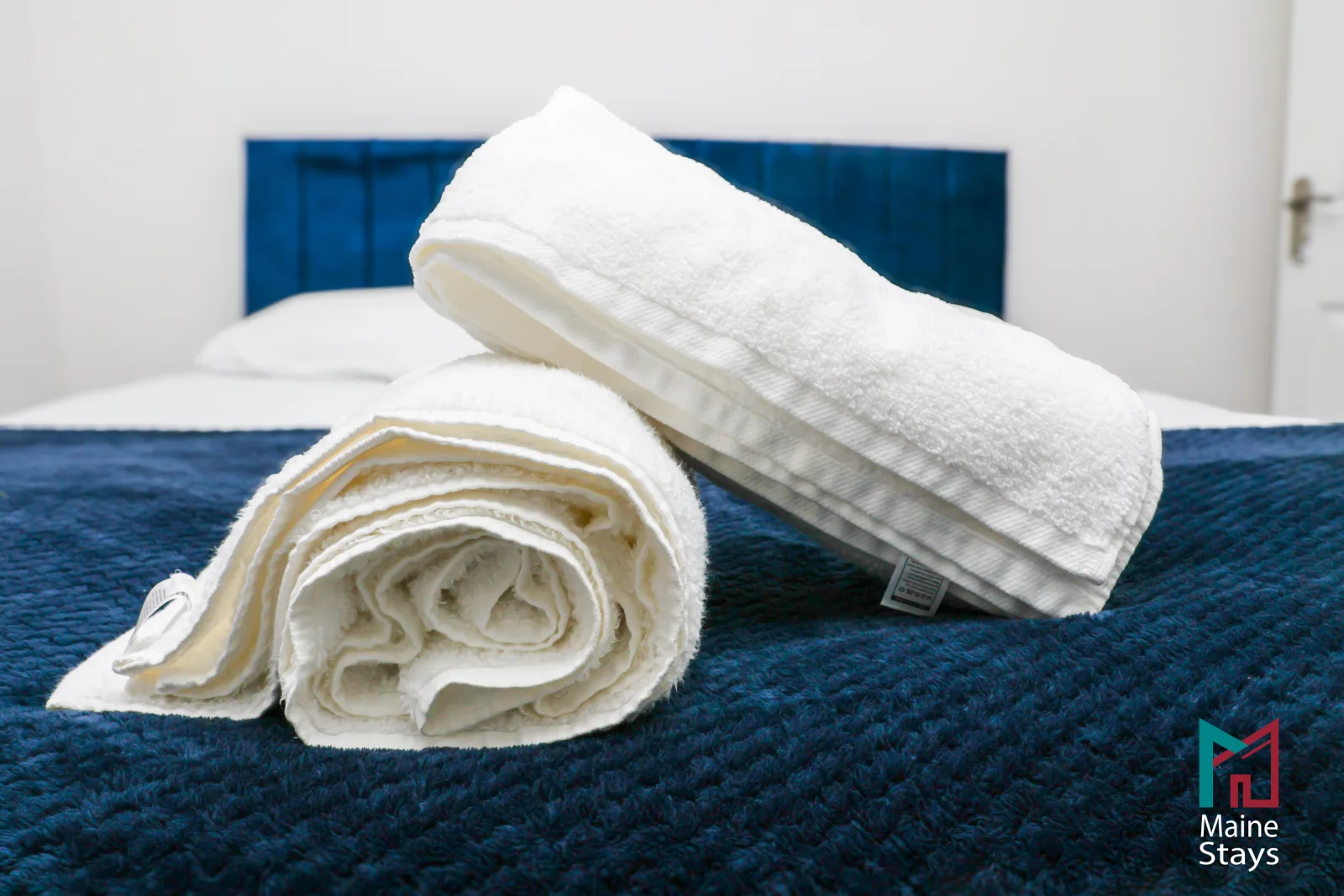 Humber Hub Coventry - Bedroom 2: bedroom2 blue twin towels b