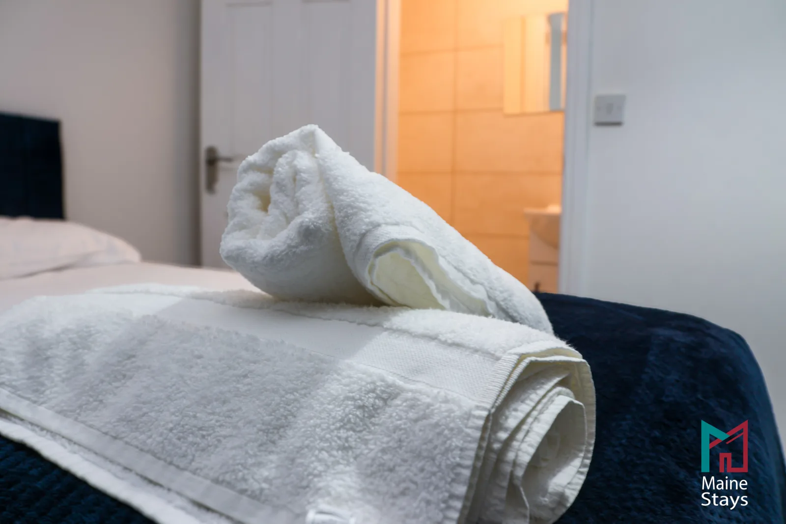 Humber Hub Coventry - Bedroom 2: bedroom2 towels ensuite view