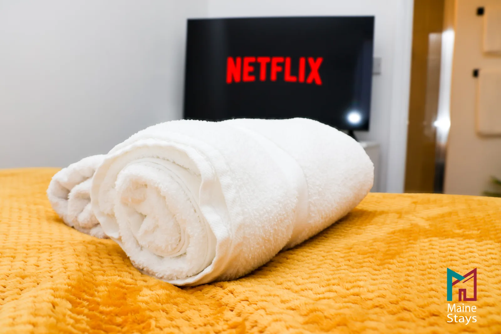 Humber Hub Coventry - Bedroom 4: bedroom4 towels netflix b