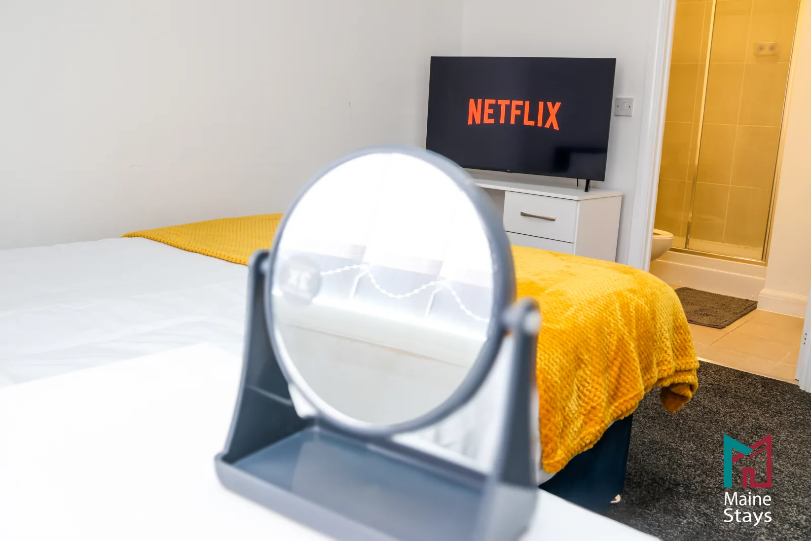 Humber Hub Coventry - Bedroom 4: bedroom4 vanity mirror a